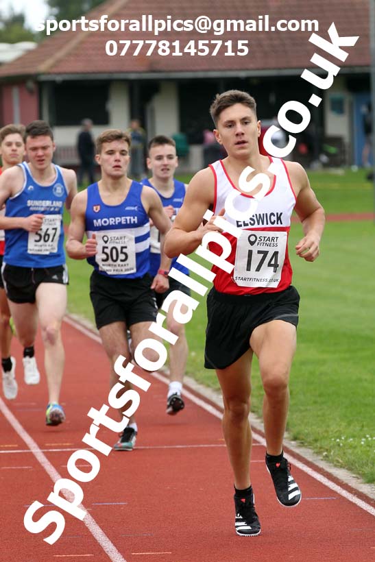 800 metres, NECAA Open Meeting, Morpeth, Sunday, September 27th. David T. Hewitson/Sports for All Pics